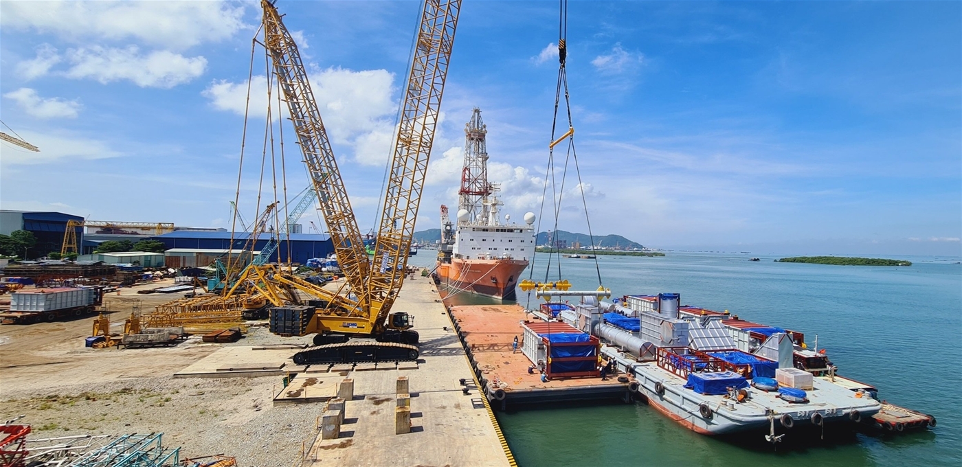  Cung cấp phương tiện vận chuyển, dịch vụ cơ sở hạ tầng và cầu cảng phục vụ Dự án B.I.H tại Cảng Đông Xuyên 