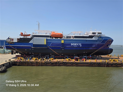 Cung cấp dịch vụ cơ sở hạ tầng phục vụ hạ thủy tàu DORY 2 (H426) tại Cảng Đông Xuyên