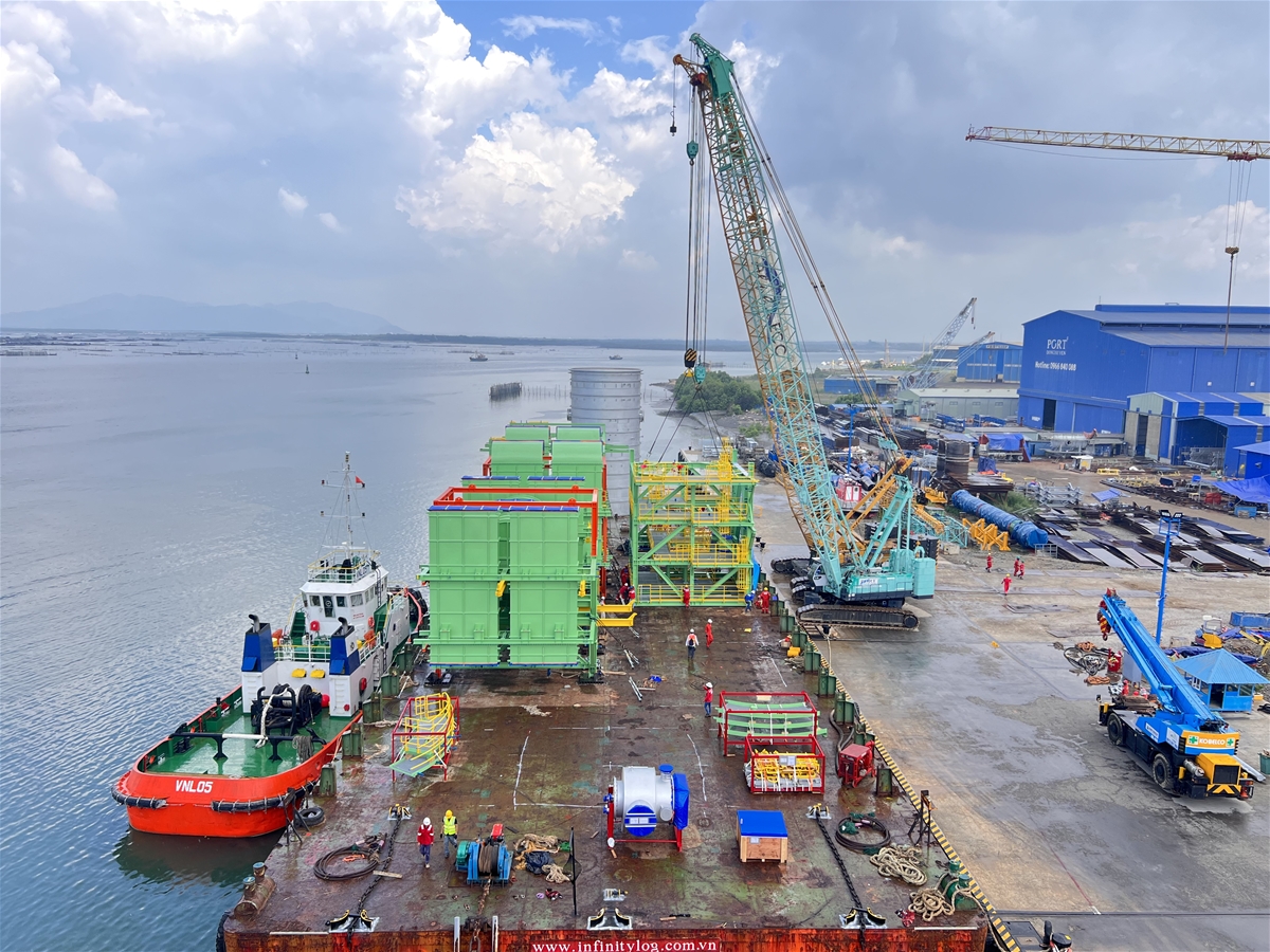 Cung cấp dịch vụ vận chuyển, bốc xếp và chằng buộc 18 kiện Thermal Oxidizer (tổng 480 tấn) phục vụ dự án Barossa tại Cảng Đông Xuyên 